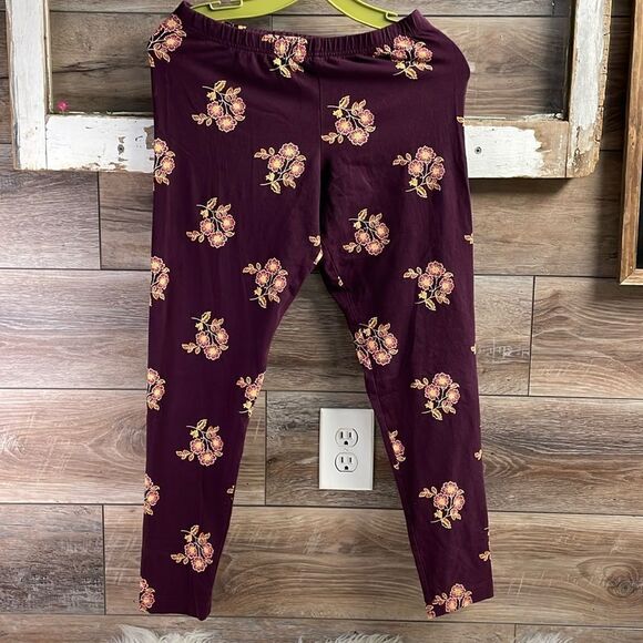 Old Navy Pants - Old Navy Ladies Stretch Leggings, Size 14, Burgundy Maroon Color with Flowers